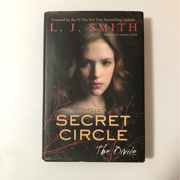 L.J. Smith Book Bundle Secret Circle Initiation Captive Power & Dark Visions 1-3 - Picture 4 of 9